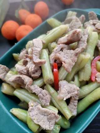 精肉小炖冻芸豆角的做法