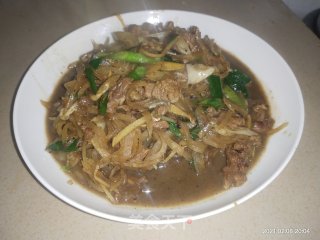 白萝卜炒牛肉的做法