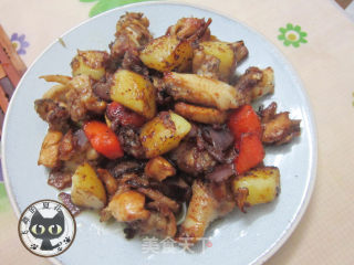 土豆烧鸡的做法