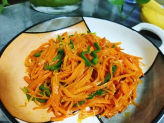 胡萝卜炒青椒丝的做法