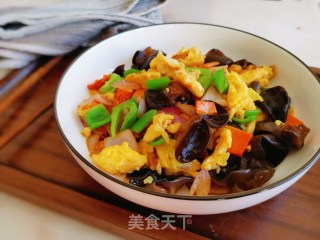 鸡蛋木耳炒元葱的做法
