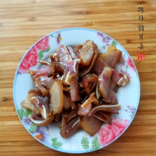 辣炒猪耳朵的做法