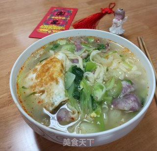 青菜香肠鸡蛋面的做法