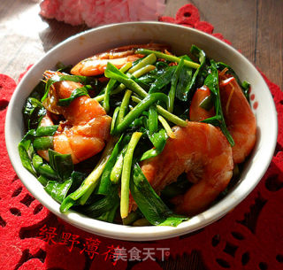 早春美味——韭菜炒虾的做法