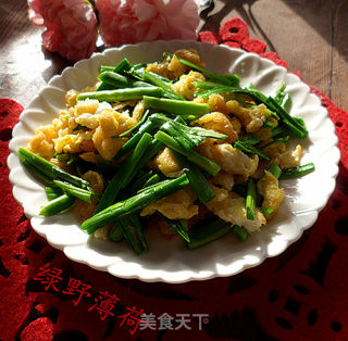 早春美味——蒜苗炒鸡蛋的做法