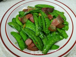 腊肉炒荷兰豆的做法