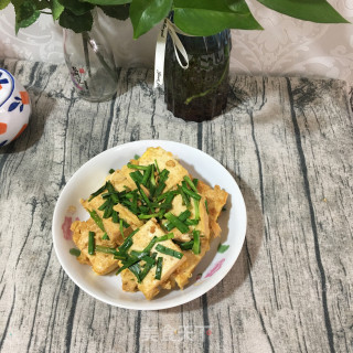 蒜香鸡蛋煎豆腐的做法