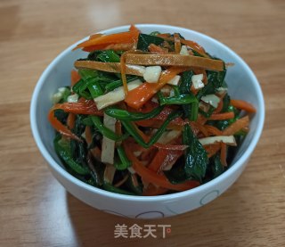 菠菜胡萝卜拌香干的做法