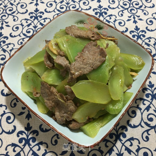 牛肉炒莴笋的做法