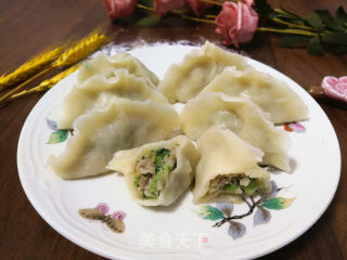 香芹荸荠鲜肉饺子的做法