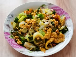 辣椒大葱炒鸡蛋的做法