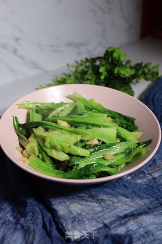 蒜香素炒油麦菜的做法