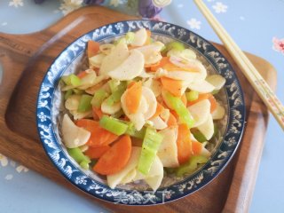 青椒胡萝卜炒山药的做法