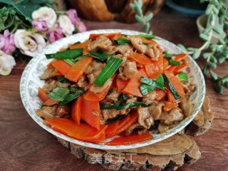 青蒜胡萝卜炒牛肉的做法