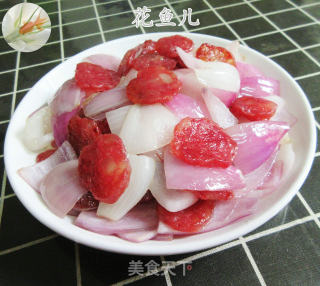 香肠炒洋葱的做法
