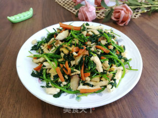 红花草香菇炒豆干的做法