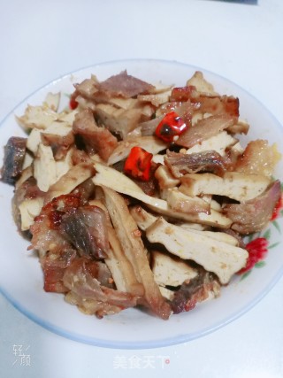 武冈豆腐炒腊肉的做法