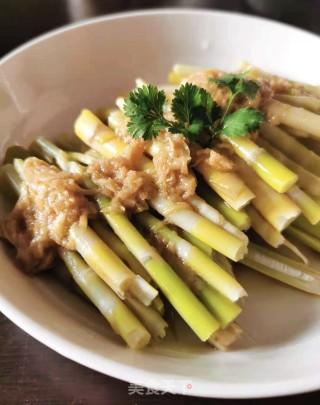 凉拌野生甜笋的做法