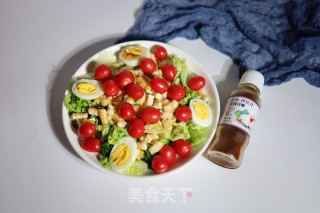 玉米西蓝花圣女果沙拉