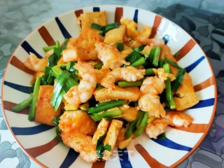韭菜鸡蛋炒虾仁的做法