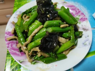 芦笋炒肉的做法
