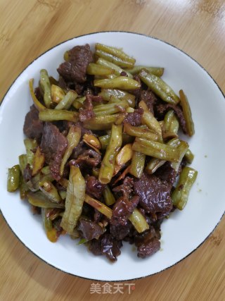 酸豆角炒牛肉的做法