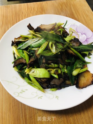 青蒜炒腊肉的做法