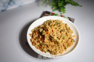 芦笋胡萝卜香肠炒饭的做法