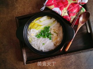 砂锅鸡汤米线的做法