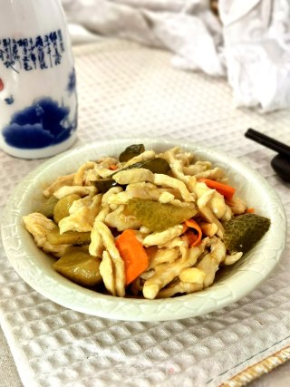 酸甜青瓜炒鸡丝的做法