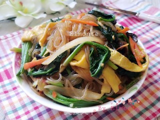 红薯粉拌炒杂菜的做法