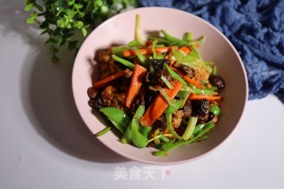 青椒芹菜炒鸡肉的做法