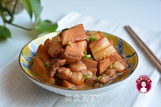 五花肉炖春笋的做法