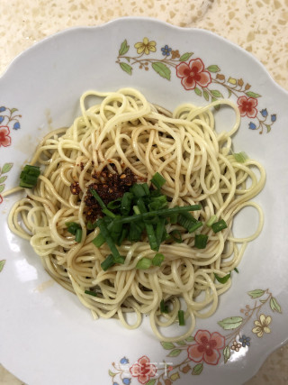 葱花拌面的做法