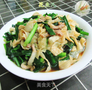 肉丝韭菜炒豆腐皮的做法