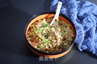 白菜芹菜辣鸡炒饭的做法