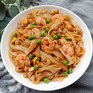 虾仁青豆炒河粉的做法