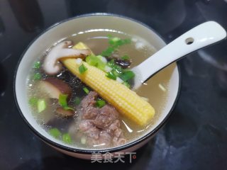 玉米笋香菇木耳炖排骨的做法