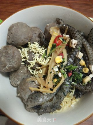 鱼皮牛筋丸泡香菇面的做法