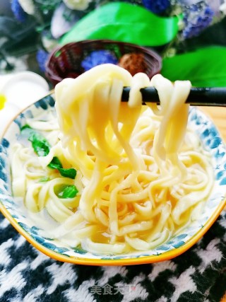 手擀鸡蛋面的做法