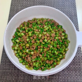 蒜苔炒肉末的做法
