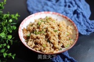 五花肉丁蒜薹炒饭