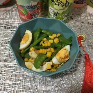 鸡蛋时蔬沙拉