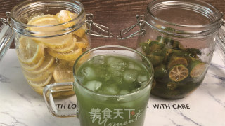 糖渍小青柠加柠檬，炎炎夏日，来一杯酸酸甜甜小青柠茶，去火又甜蜜！的做法