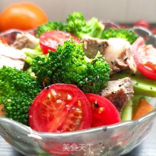 豌豆西兰花牛肉沙拉