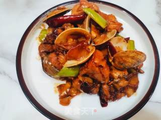 蛤焖鸡的做法