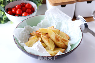 黑椒烤薯角的做法