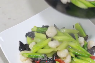海参虾仁炒芦笋的做法