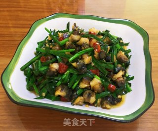 韭菜炒螺蛳肉的做法