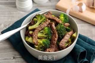 西兰花炒牛肉的做法